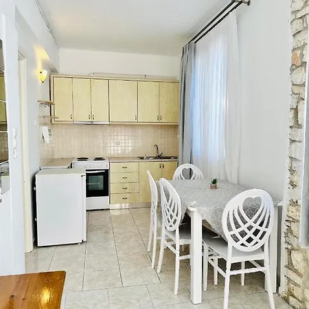 Paradiso Boutique Парос