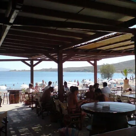 ホテル Paradiso Boutique パロス島